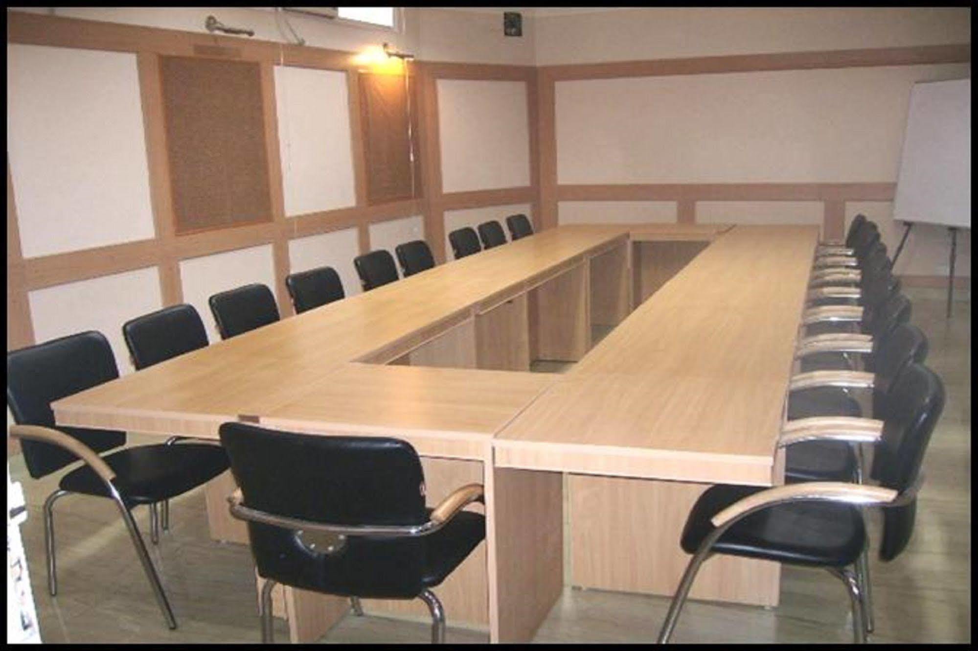 Hotel Queens Residency 古尔冈 外观 照片